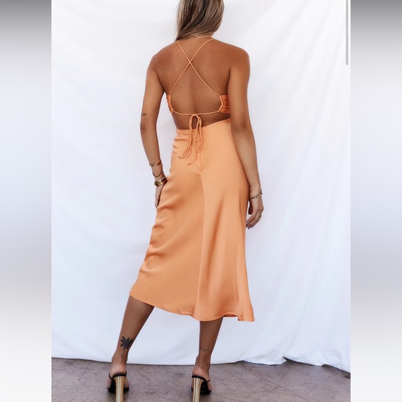STARTED WITH A KISS MIDI DRESS ORANGE - Picture 4 of 9